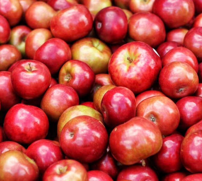 Apples - Image 2